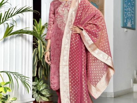 Vaasva Women s Digital Printed Tissue Suit Set With Solid Pant & Brocade Dupatta Online Sale